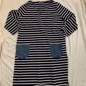 Crown and Ivy pocketed dress